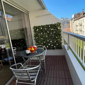 Plein Centre, Calme, Parking Inclus, Piscine Et Gardien Appartement Grenoble
